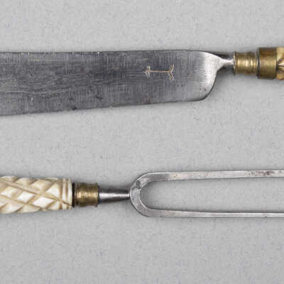 Knife, carving and fork.