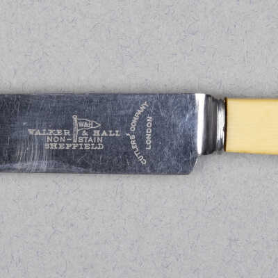 Knife, cheese
