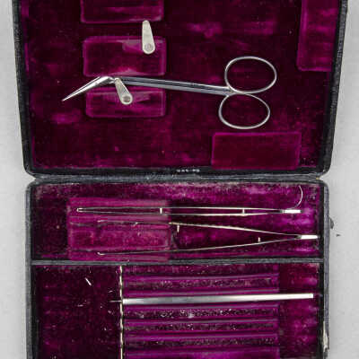 Surgical instruments, ophthalmic