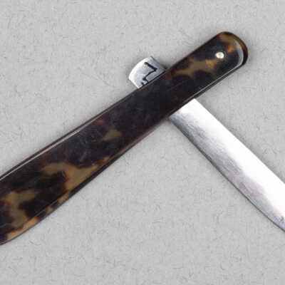 Surgical lancet, pocket