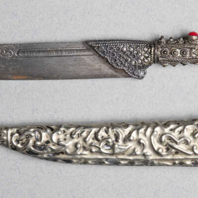 Knife and scabbard