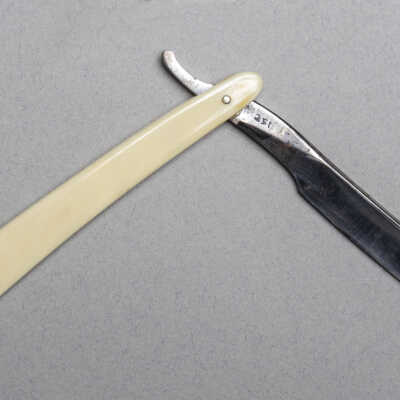 Razor, open