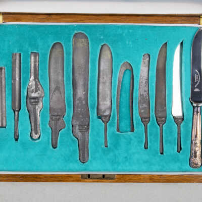 Cutlery manufacturing process demonstration box