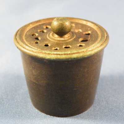 shaker closeup
