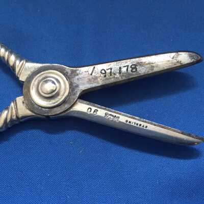 Scissors