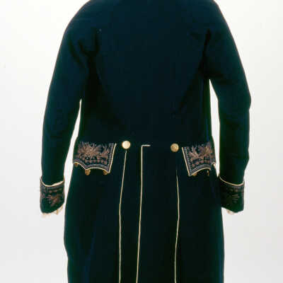 Coat, Tail
