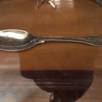 Spoon, Eating