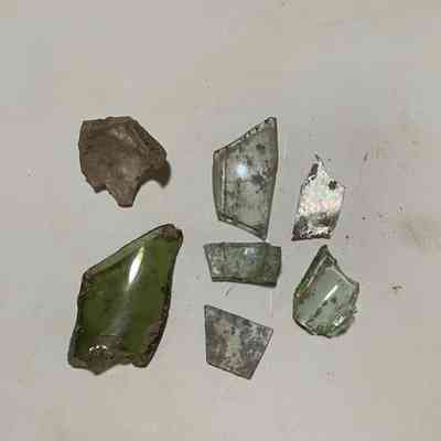 7 fragments of glass