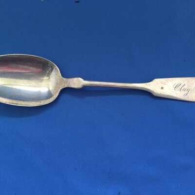 Spoon, Serving