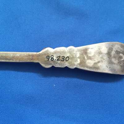 Spoon, Eating