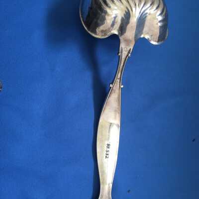 Ladle, Serving