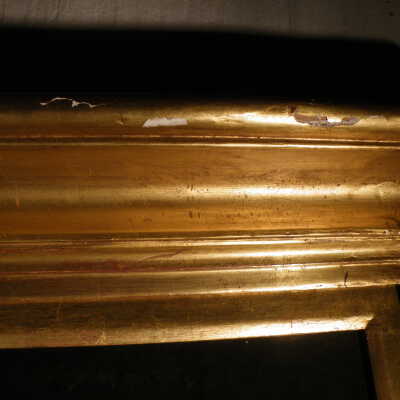 damage top right frame