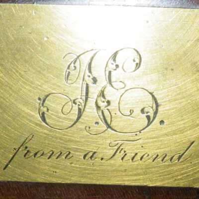 Monogram plate