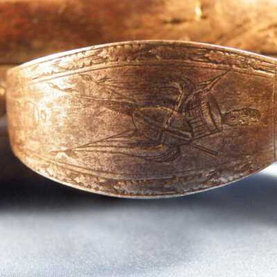 2016.187.0001A trigger guard engraving
