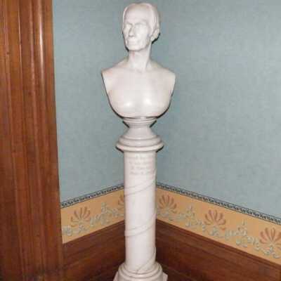 overall with pedestal