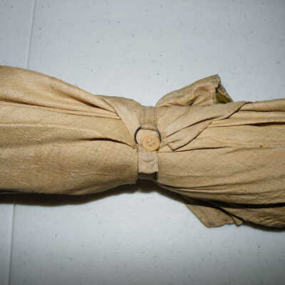 button strap