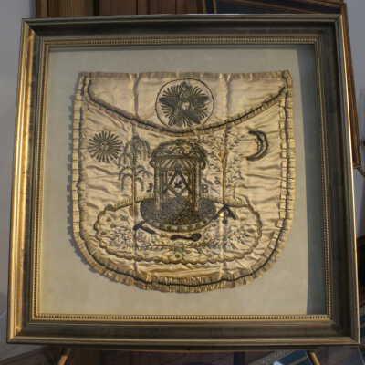 Apron, Fraternal