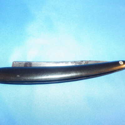 Razor, Straight