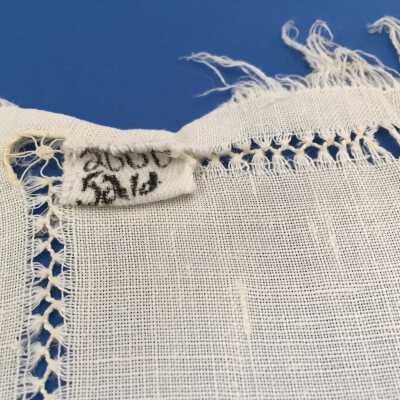 Linen, Table