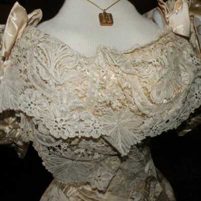 bosice lace closeup