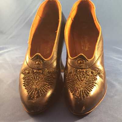 Shoe