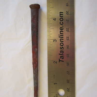 Flat nail