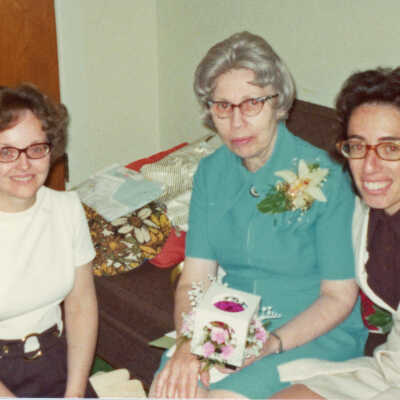 Sisters in Wauconda, Illinois