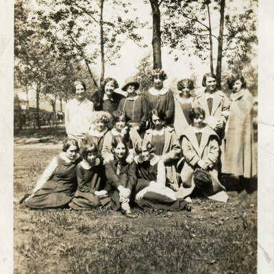 Students from Loretto Academy in Woodlawn