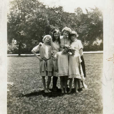 Students from Loretto Academy in Woodlawn