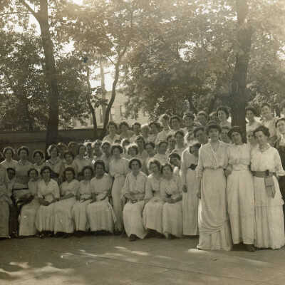 Loretto High School Graduating Class, 1907
