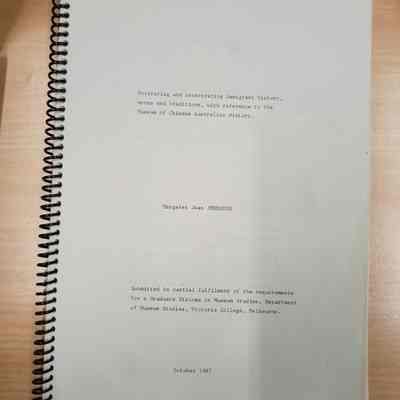Portraying and interpreting immigrant history, mores and traditions, with reference to the Museum of Chinese Australian History [thesis].
