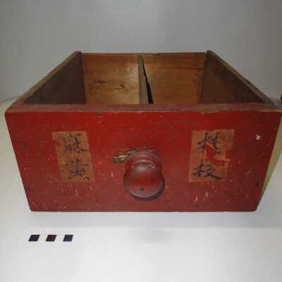 Traditional Chinese medicinal herb drawer
