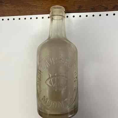 Glass bottle