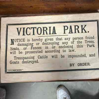 Victoria Park sign