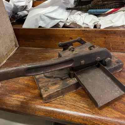 Tobacco Cutter