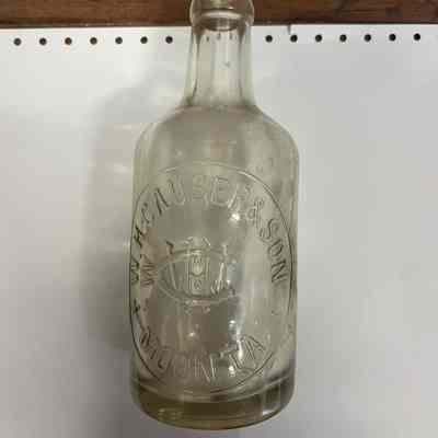 Glass bottle