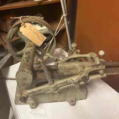 Saw Sharpening Machine