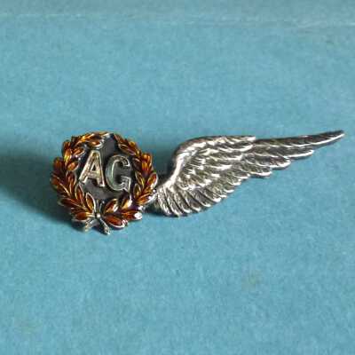 83/Garvey Crew: Ashton, AG brooches