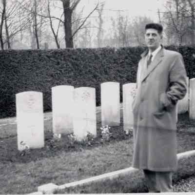 97/Armstrong Crew: David, grave photograph with Andre David