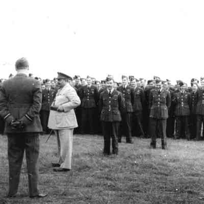 35 Squadron: official visit, 1943