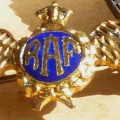 97/Armstrong Crew: David, sweetheart badge