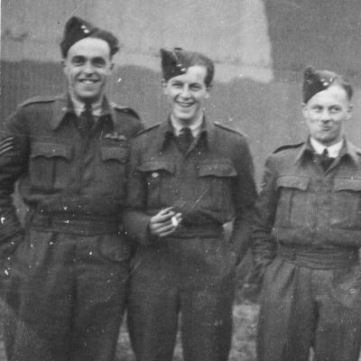 97/Kirkwood Crew: Kirkwood with RAF companions