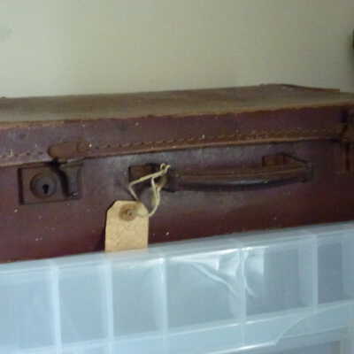 97/Reilly Crew: Gibson, suitcase + brevet