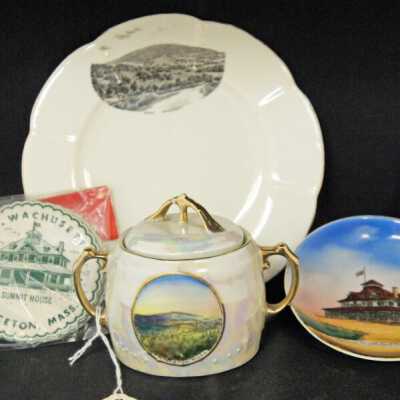 Souvenir dish