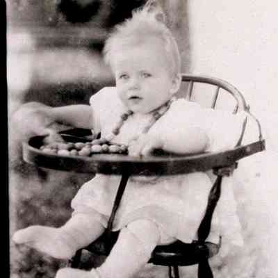 Anne Seiberling Davis as an infant