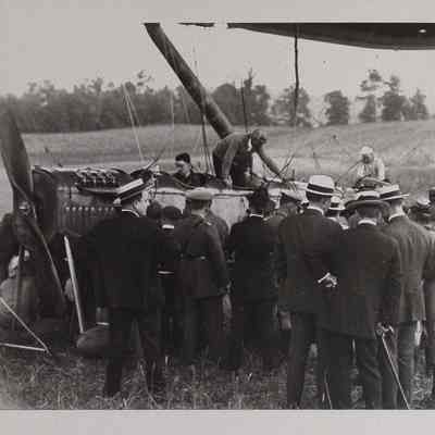 Men preparing for dirigible test flight