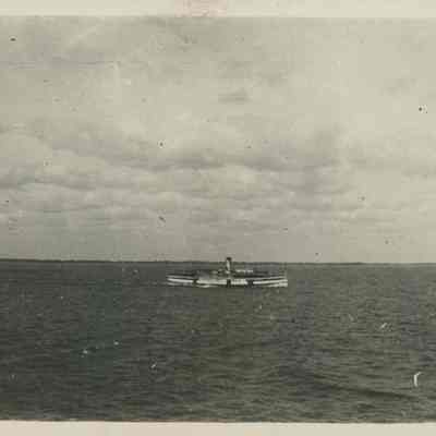 Steamer on a lake