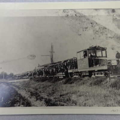 Train full of People 1907-08