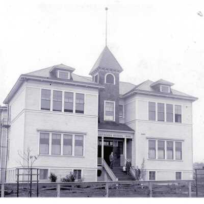 Old Estacada School
