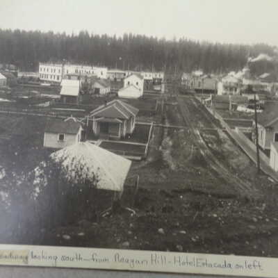 Broadway street looking south 1905